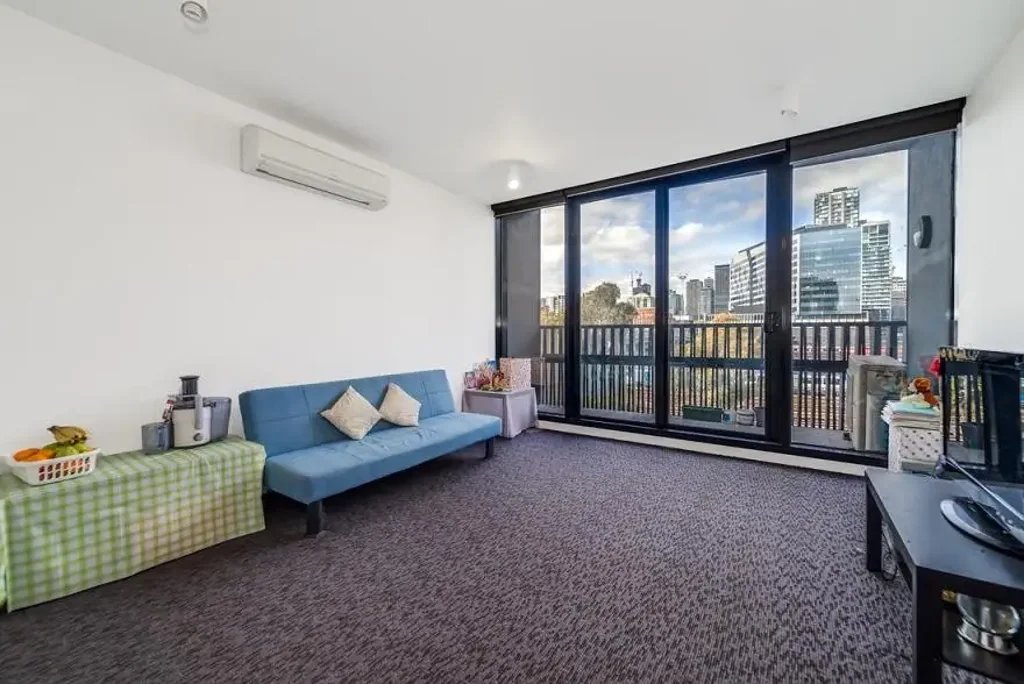 1-Bedroom Delight - Marvelous Living in Docklands!
