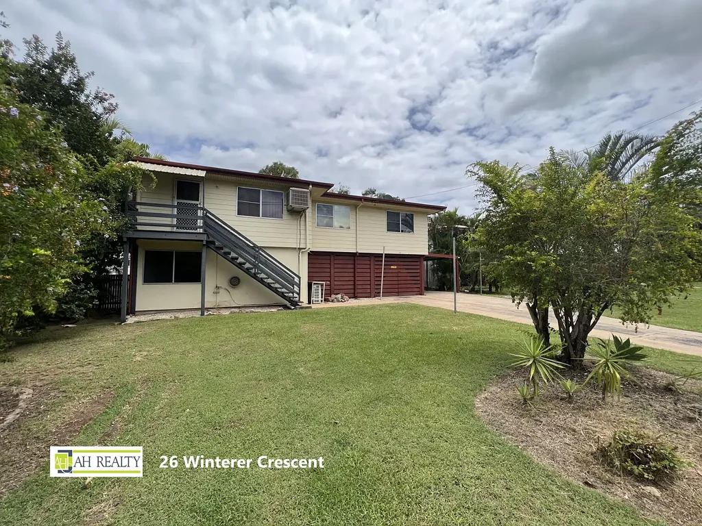 Dysart 4침실 RENOVATED 4 BEDROOM HOME - 2 BATHROOMS - INTERNAL STAIRS - TRIPLE BAY SHED - GREAT RENTAL RETURNS!