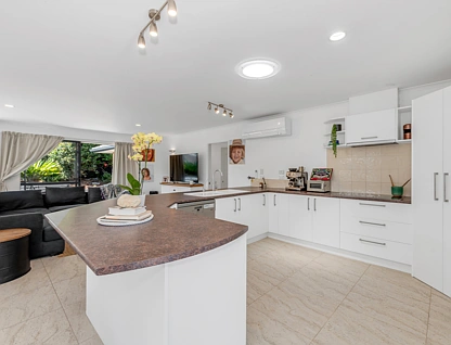 21 Blakewell Place, Beachlands, Manukau City, Auckland, 4部屋, 2バスルーム, House