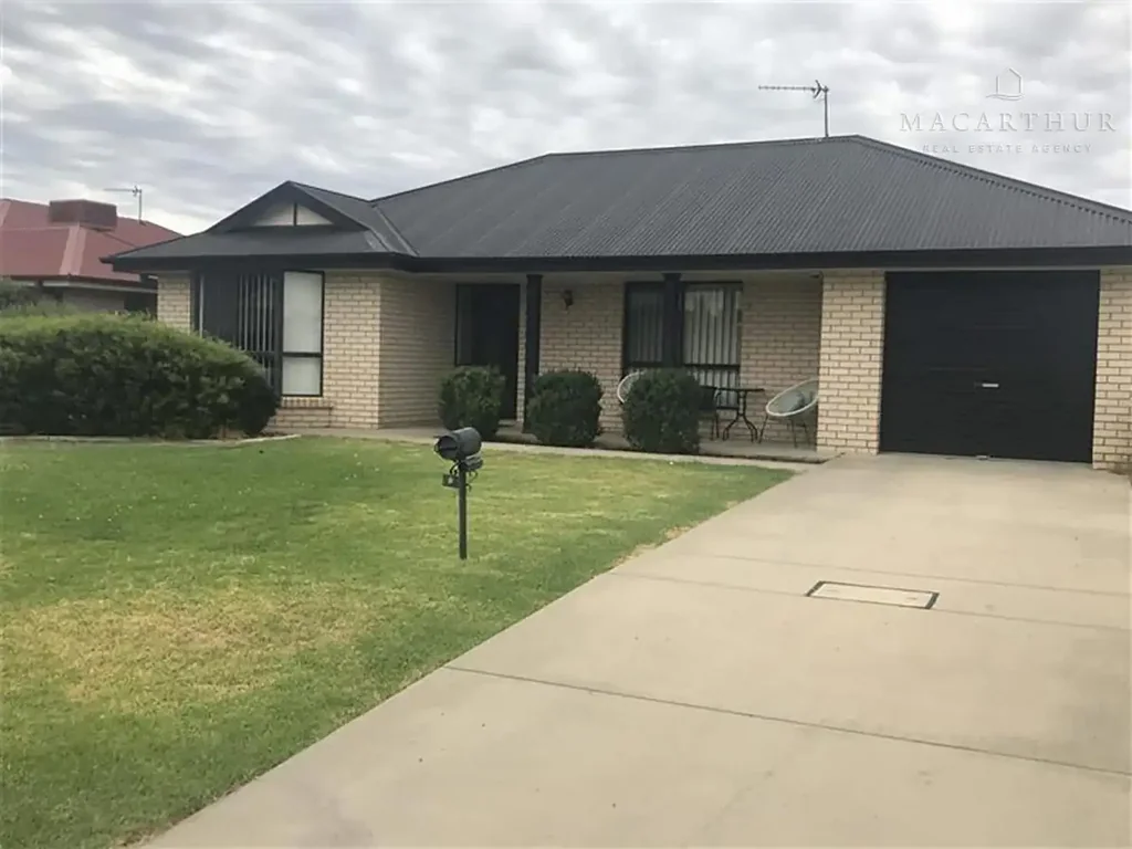 Well Presented Glenfield Park Home
