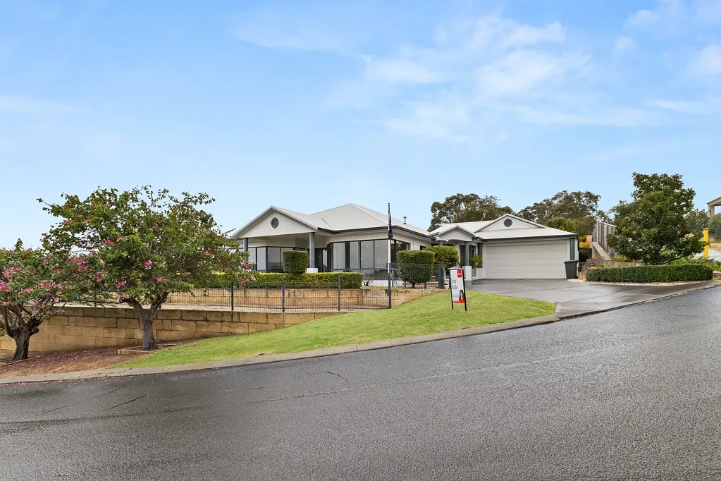 Australind 4房  GUIDING HIGH $900,000's