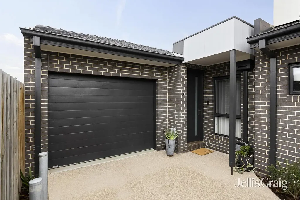 Altona 2 Bedroom Stylish, Low-Maintenance Living in a Prime Altona Pocket