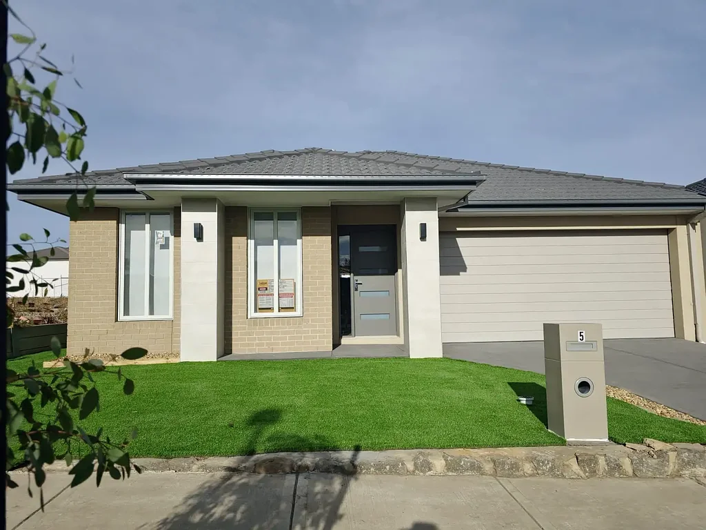 Modern Living Family Home in  Beveridge