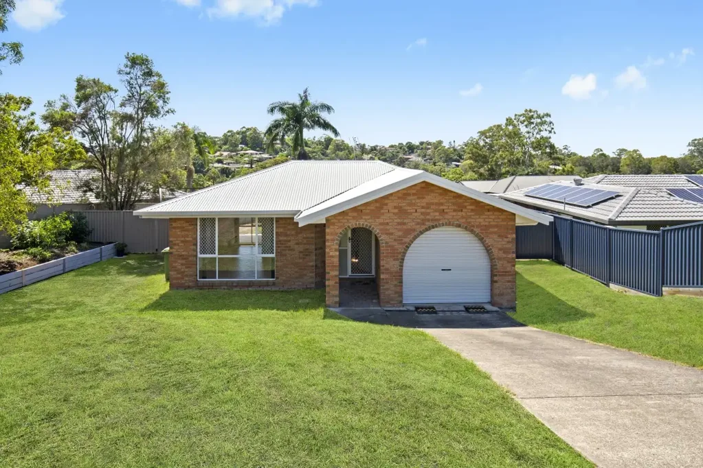 10 Dearne Place, Carrara, QLD 4211