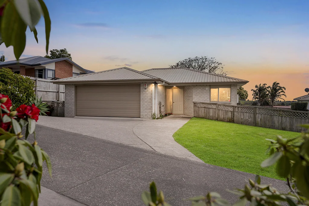 Pukekohe 3 Bedroom Town meets country