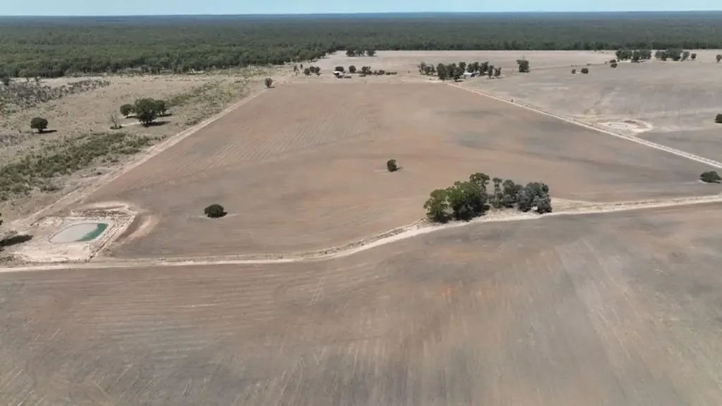  Waterfall, Yarrie Lake, NSW 2388