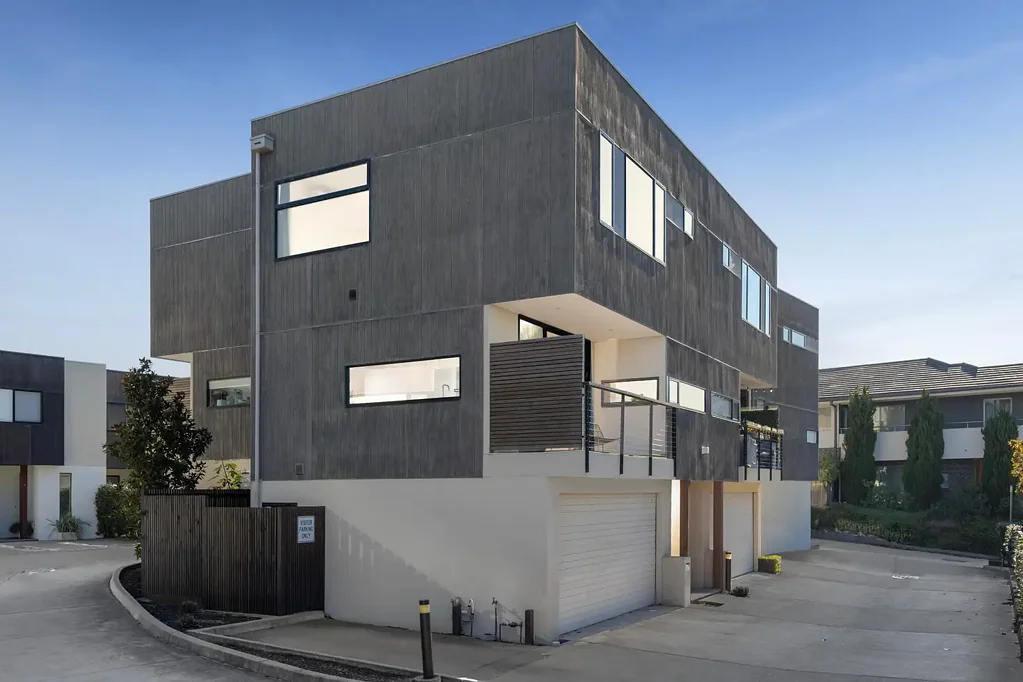 Keilor East 2ਬੈੱਡਰੂਮ Stylish Valley Lake Living with Lifestyle, Convenience & Space