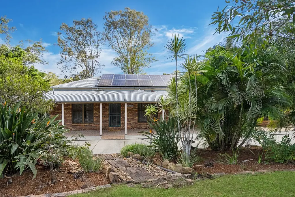 98 Phillip Crescent, Barellan Point, QLD 4306