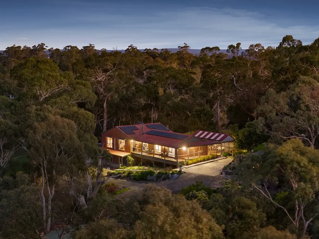 Kyneton 5 Slaapkamer Hilltop Farm - Elevated Living with Extraordinary Views