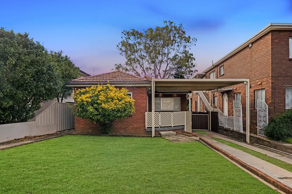 Mount Lewis 3ਬੈੱਡਰੂਮ Impressive family home offers sleek in/outdoor entertaining in sought after location