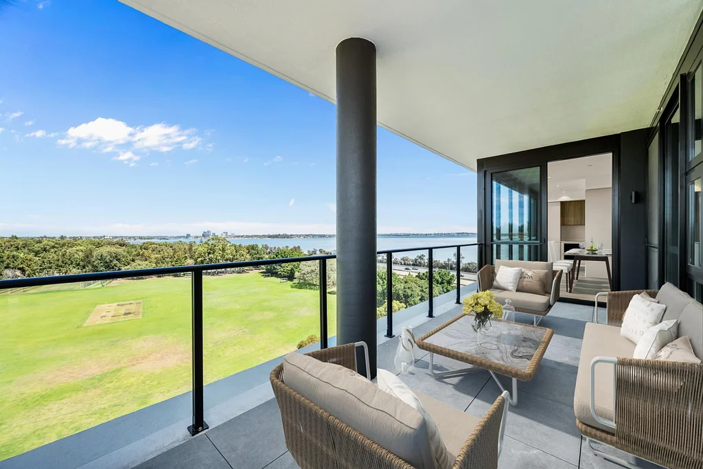 South Perth 2房  Luxury Living | Prime Locale!