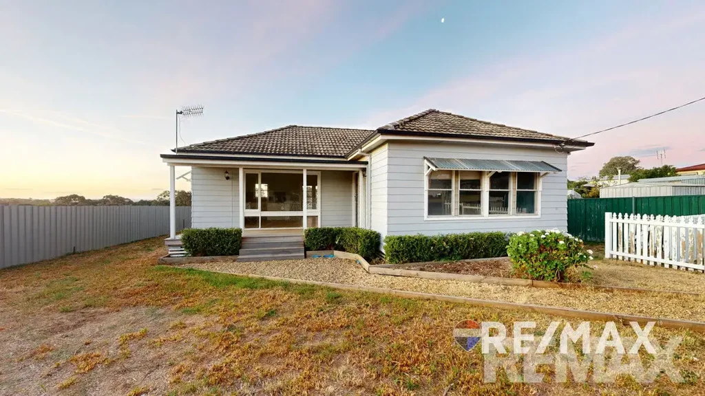 33 Hart Street, Junee, NSW 2663