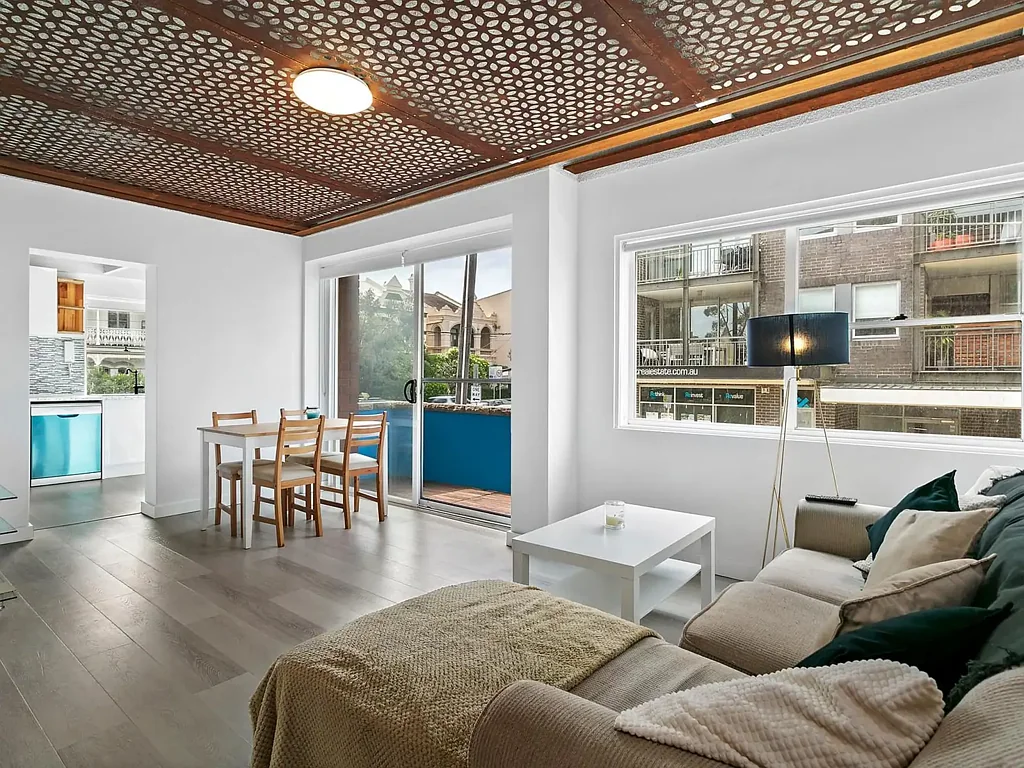 STUNNING APARTMENT IN PRIME POSITION