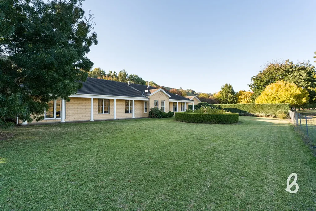 Glendon Brook "Watervale" – A Rare Lifestyle Retreat with Abundant Water & Family Comfort