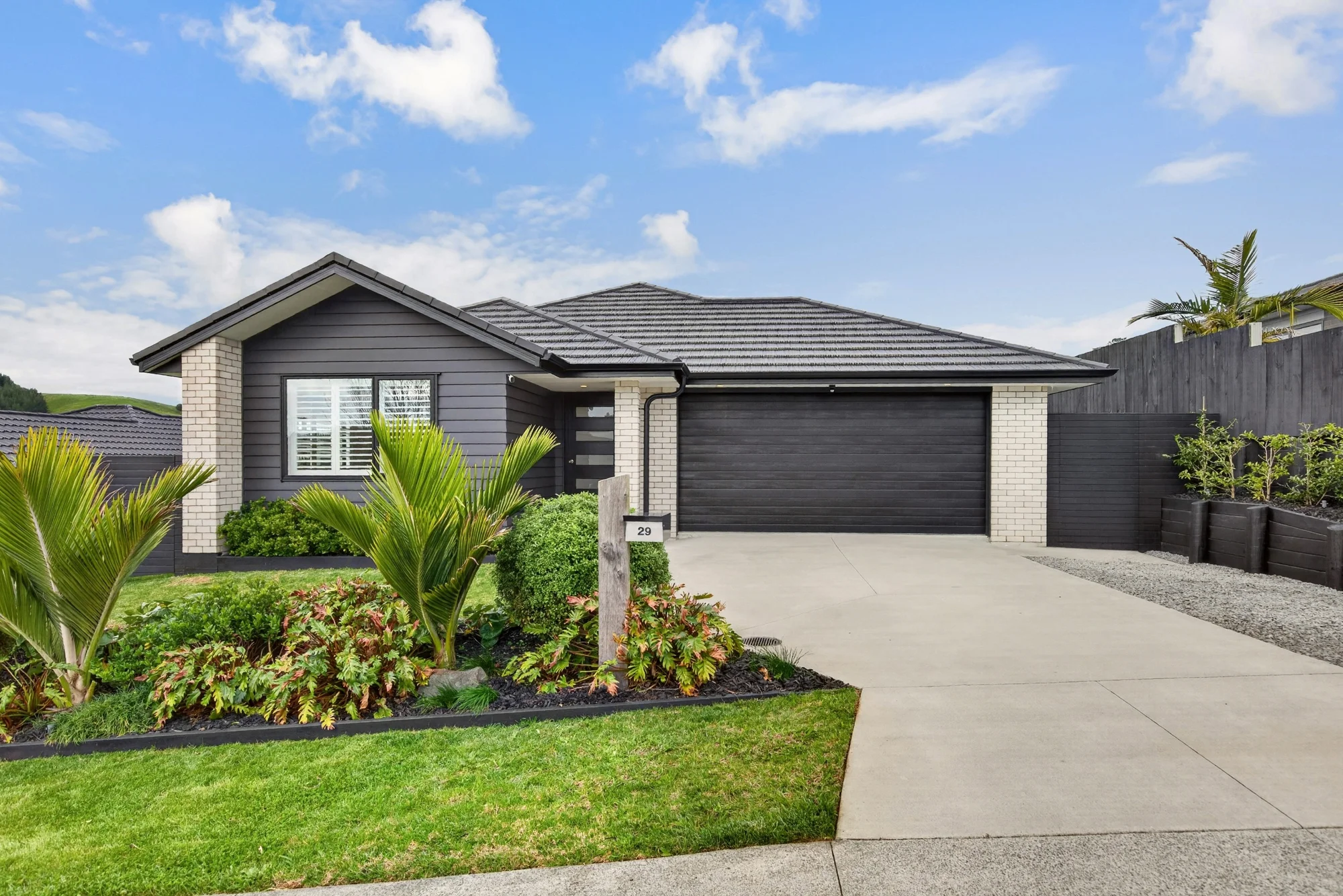 Helensville 4Kwarto Polished Living with a Playful Edge