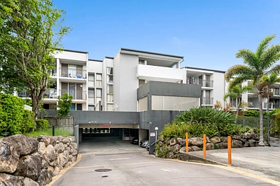 Upper Mount Gravatt 2房 Upper Mount Gravatt便捷位置 两卧带套间 现代石材厨房 私人阳台 步行至购物中心 学区房 Stylish, Spacious & Move-In Ready in the Heart of Upper Mount Gravatt