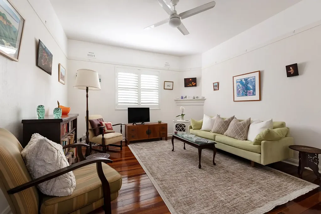 Enmore 2房 精品 Art Deco 建筑中的优雅公寓 Elegant apartment in boutique Art Deco block