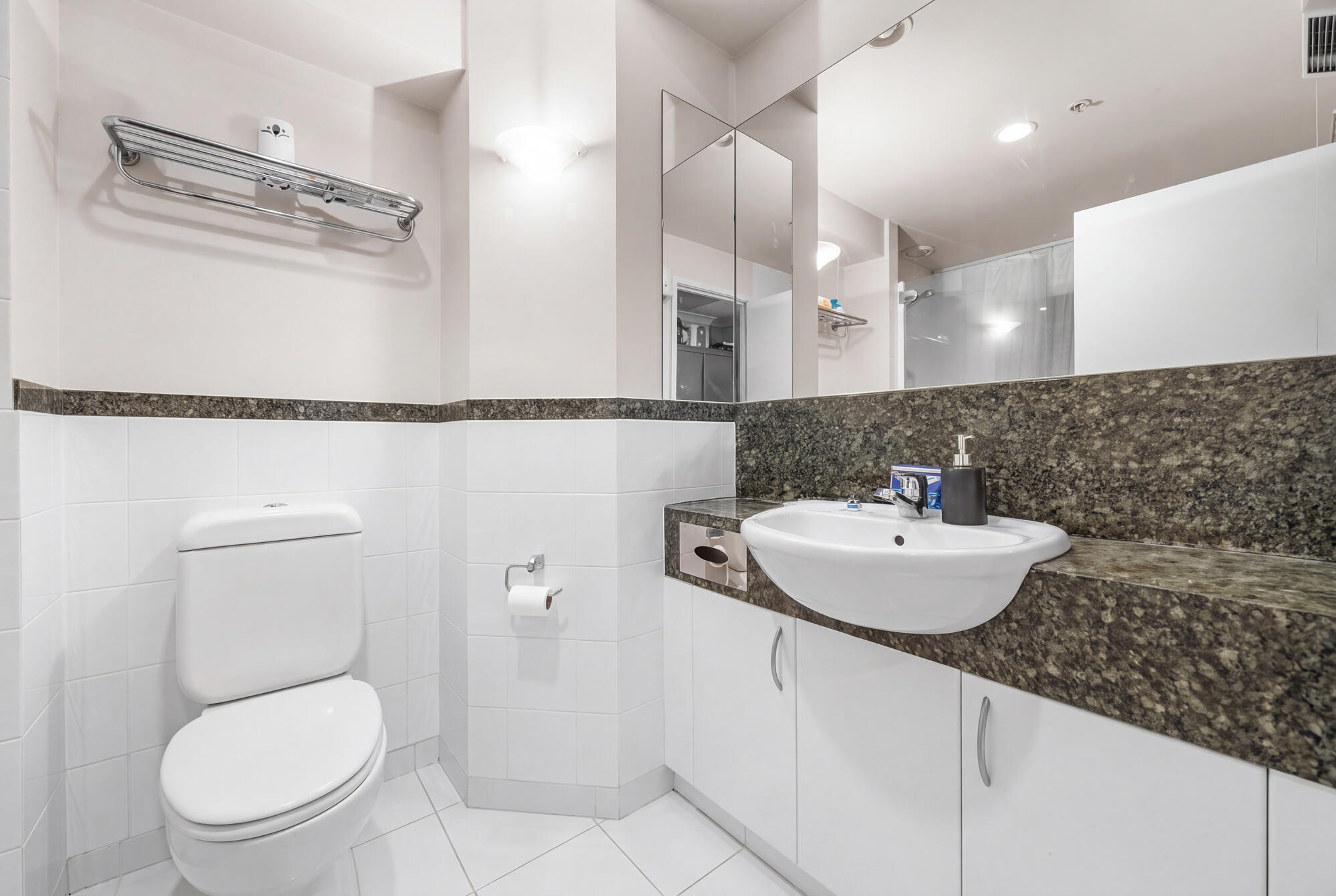 1N/100 Greys Avenue, Auckland Central, photo 9