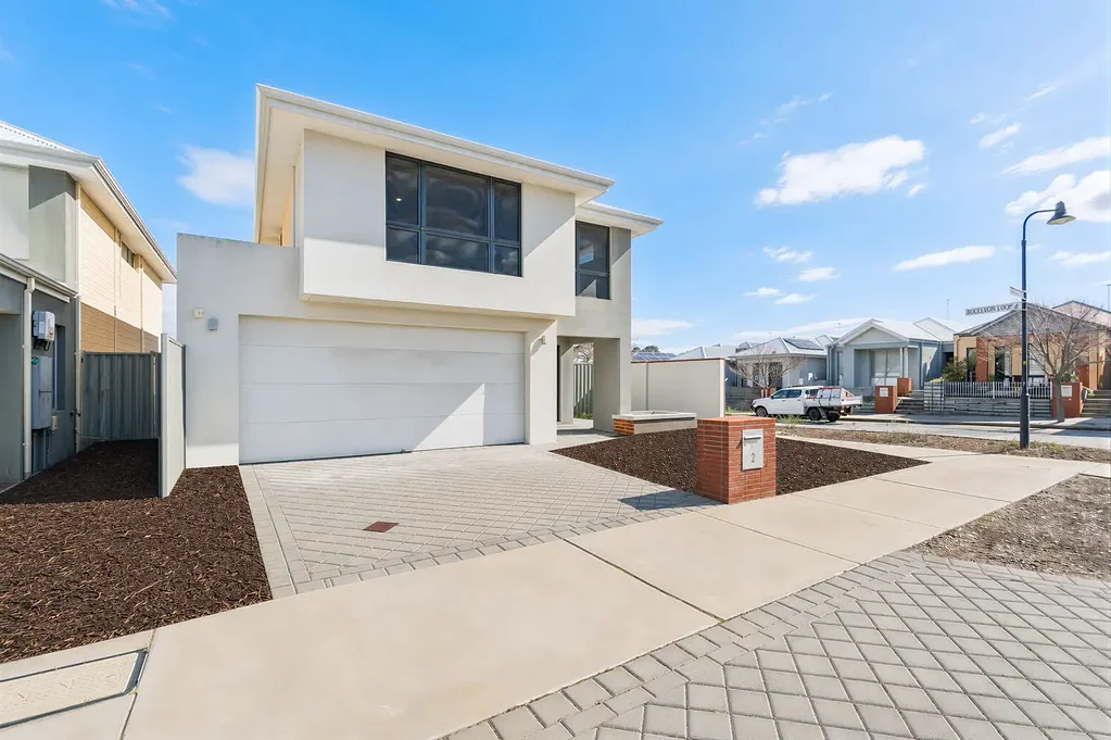 Ellenbrook 3房  PRESTIGE TOWNHOUSE LIVING IN THE HEART OF ELLENBROOK