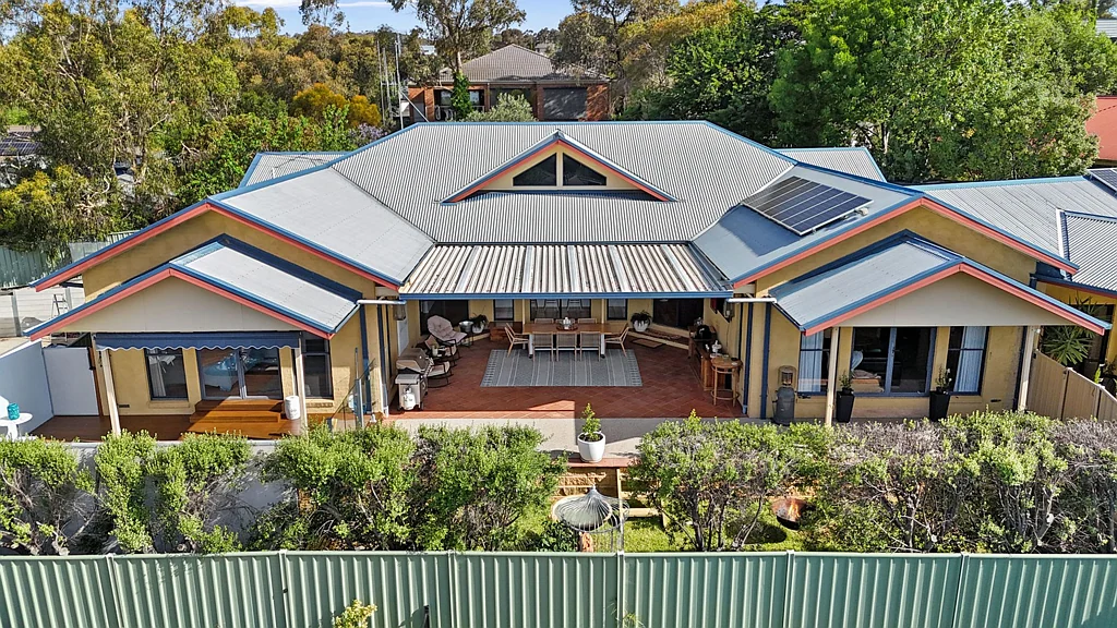 2 Peita Close, Spring Gully, VIC 3550