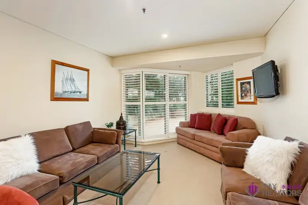*DEPOSIT TAKEN* Furnished 1 Bedroom Apartment with City Views in 'The Peak'