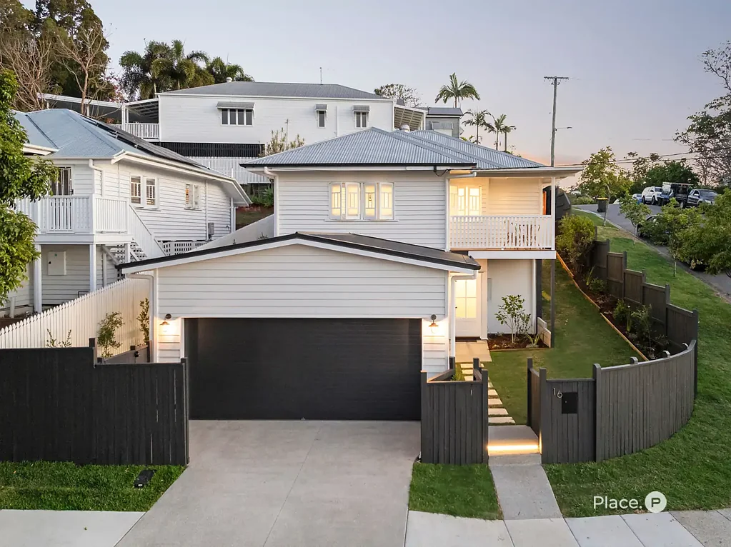 Bardon 4房 转角优越位置 四卧灵活设计 现代鼠尾草绿厨 石材台面不锈钢电器 Mount Coot-tha壮景 全天候娱乐露台 抛光混凝土地板 木材饰面美学 独立生活区学习角 主卧套间吊扇 时尚浴室特色瓷砖 分体空调气候控制 停车位便利 高起阳台街景 低维护景观花园 专用洗衣房存储 紧邻公交CBD近 Paddington Ashgrove近学 校步道绿树宁静 URGENCY REQUIRED – OWNER COMMITTED ELSEWHERE