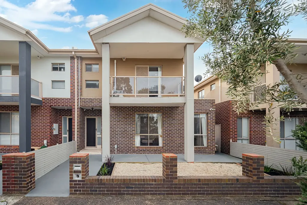Roxburgh Park 3房  Two dwellings in one!