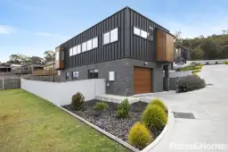 2/1 Cologne Drive, Oakdowns