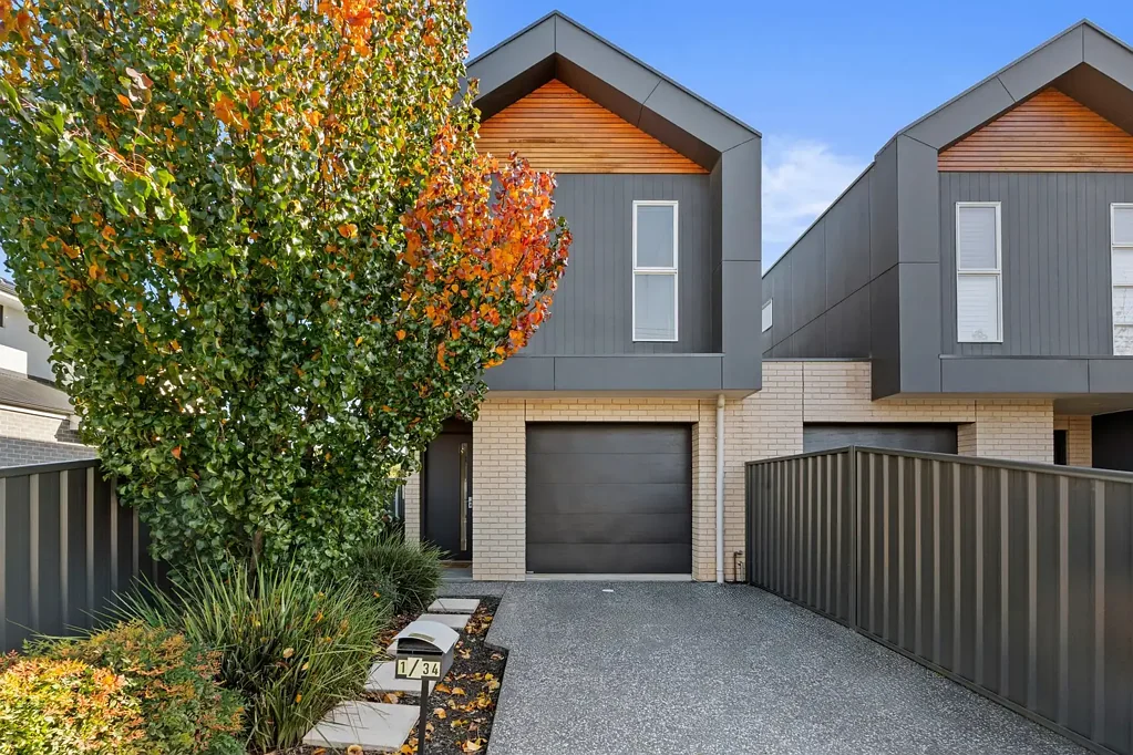 Warradale 3ห้องนอน Turn the key to something brighter; metro-coast living done right