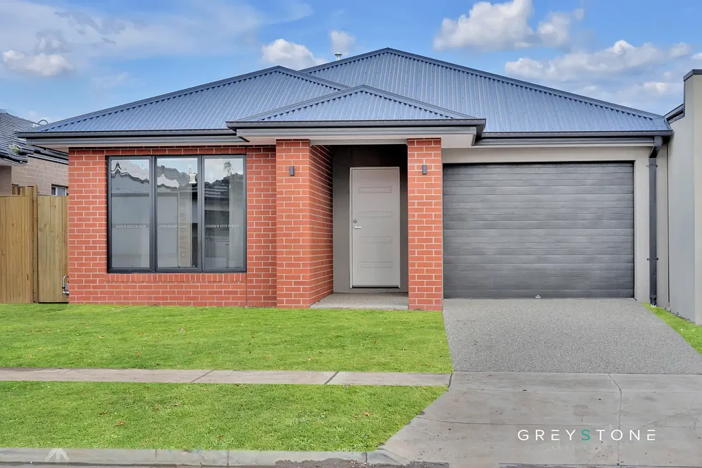 Modern & Comfortable Living in Deanside - For Lease