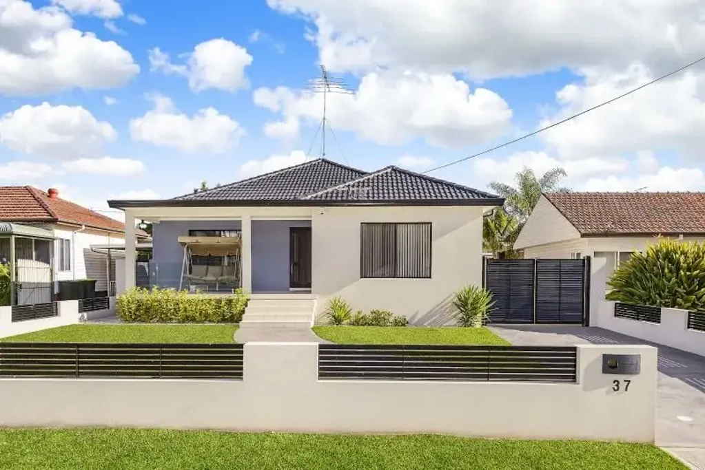 37 Allman Street, Campbelltown, NSW 2560