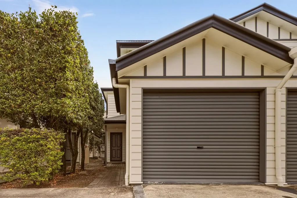 Zillmere 3Zimmer Do Not Miss This One !