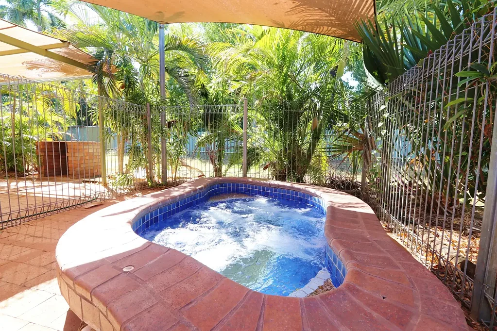Family-Friendly Home in Quiet Cul-de-Sac – Space, Comfort & a Pool!
