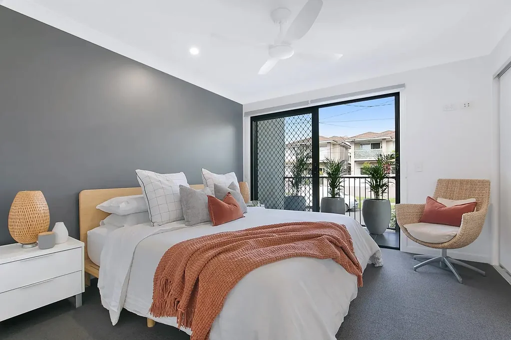 CHARMING HOME WITH ENTERTAINER’S DECK IN PRIME CARINA LOCATION