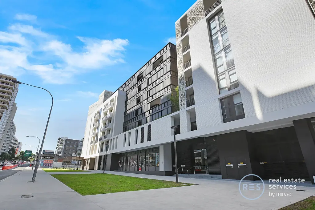 Oversized 1-Bedroom Apartment + Study in The Finery by Mirvac