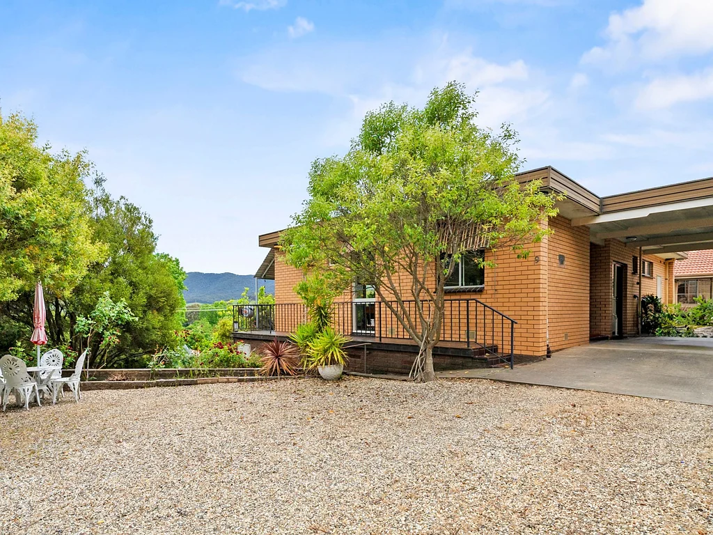 9 Banool Avenue, Myrtleford, VIC 3737