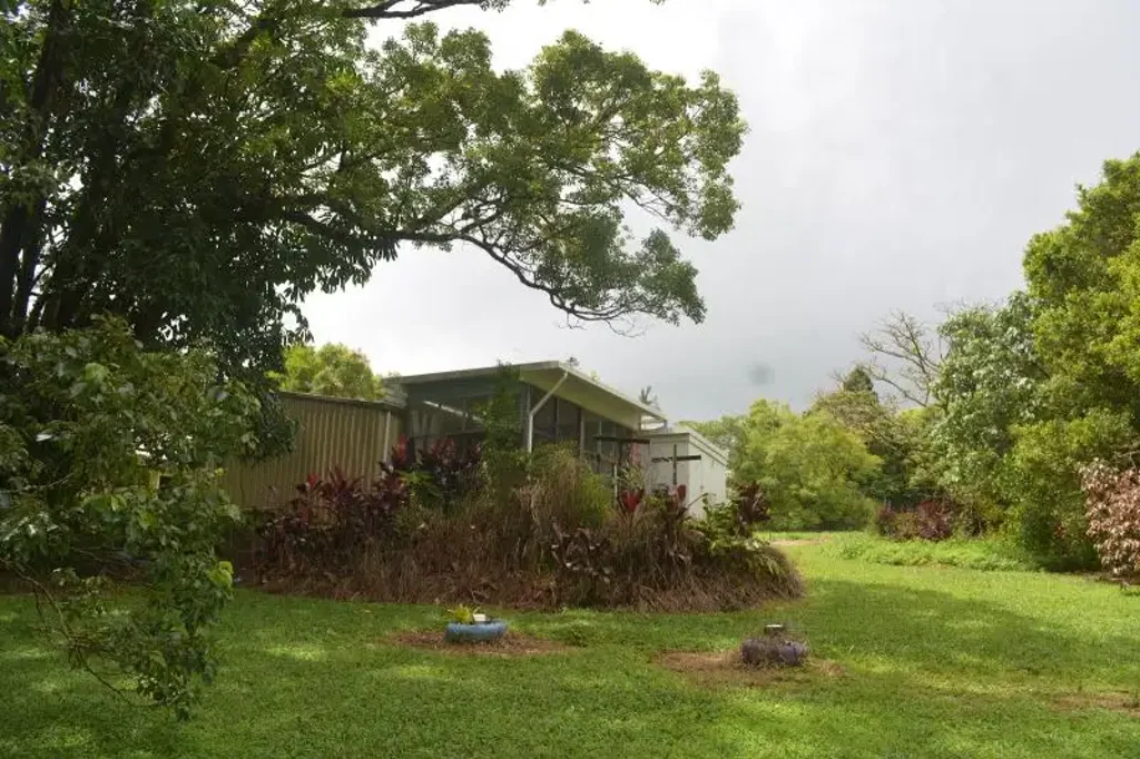 Millaa Millaa 1房  On the edge of town