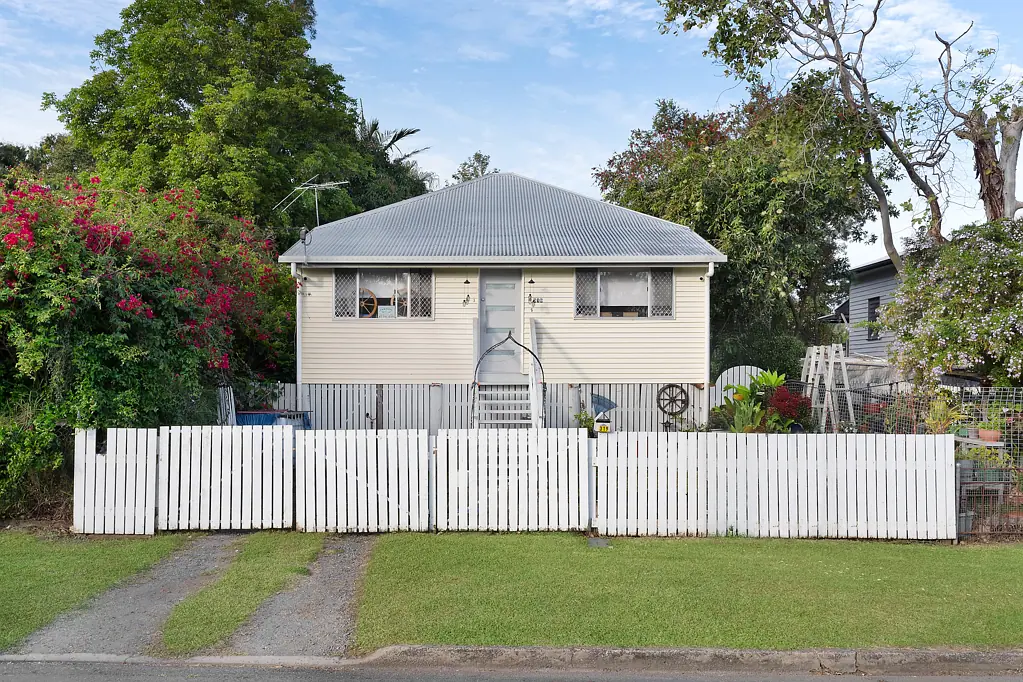 319 East Street, Depot Hill, QLD 4700