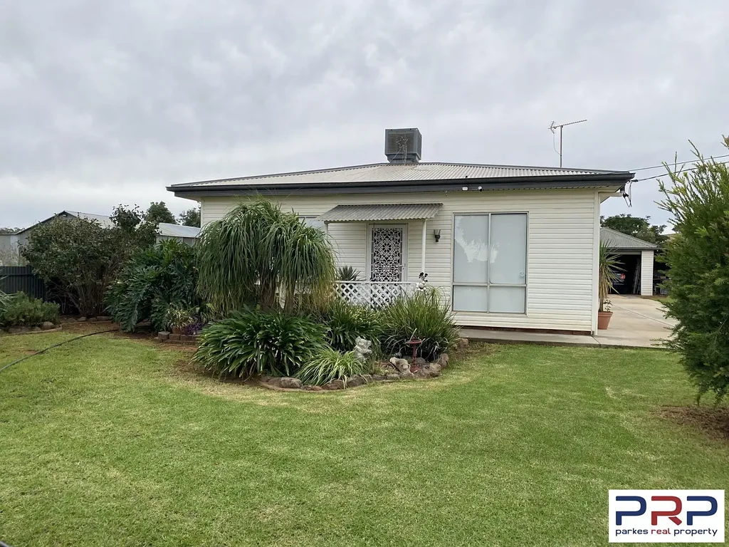 90 Webb Street, Parkes, NSW 2870