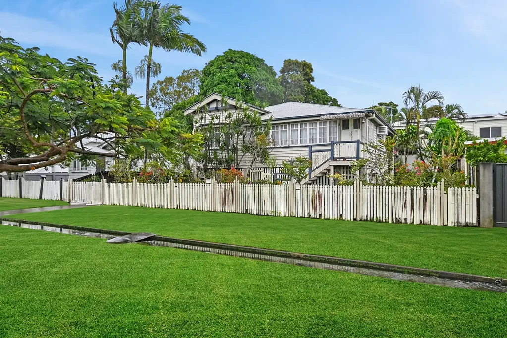 Parramatta Park 3Moenga Charming 1930's Queenslander Looking for Love!