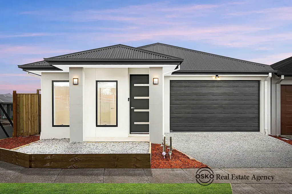 Werribee 4房 挂牌出售：位于 Werribee Riverwalk Estate 的全新豪华住宅！ LISTED AS: Brand-New Luxury Home in Werribee Riverwalk Estate!