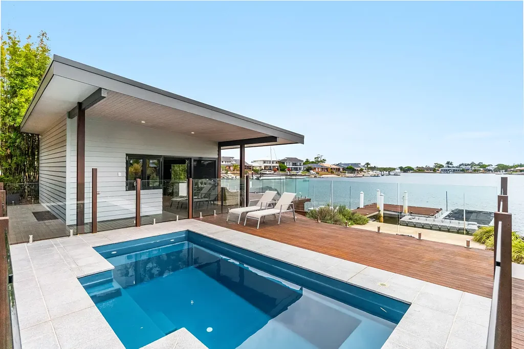 Yamba 5chambre Waterfront Dual Living With Northerly Aspect!