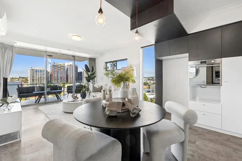 South Brisbane 2Moenga Corner Position, State High Catchment & Unbeatable South Brisbane Lifestyle