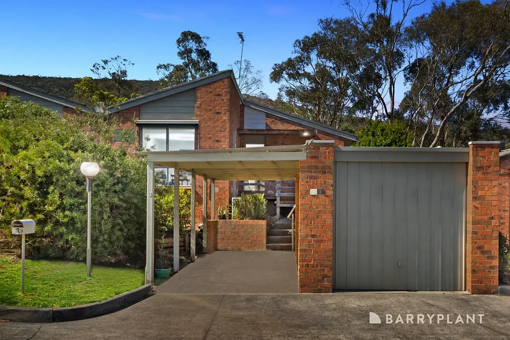 Ferntree Gully 2બેડરૂમ * Sale by Set Date on Tuesday 30th September at 6pm (unless sold prior) *