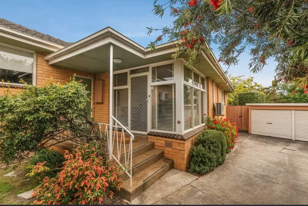 Large Villa Unit In The Heart of Canterbury