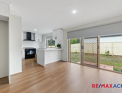 51 Kirkstone Road, Point Cook, South West Melbourne, 3 침실, 1 욕실, House