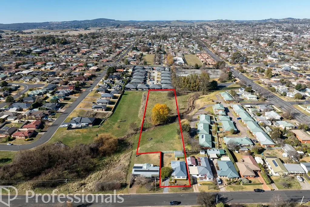 Orange 4Zimmer Four bedroom house plus DA approval to build three more homes