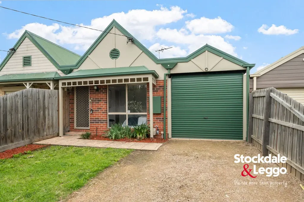 4 Bond Street, Hadfield, VIC 3046