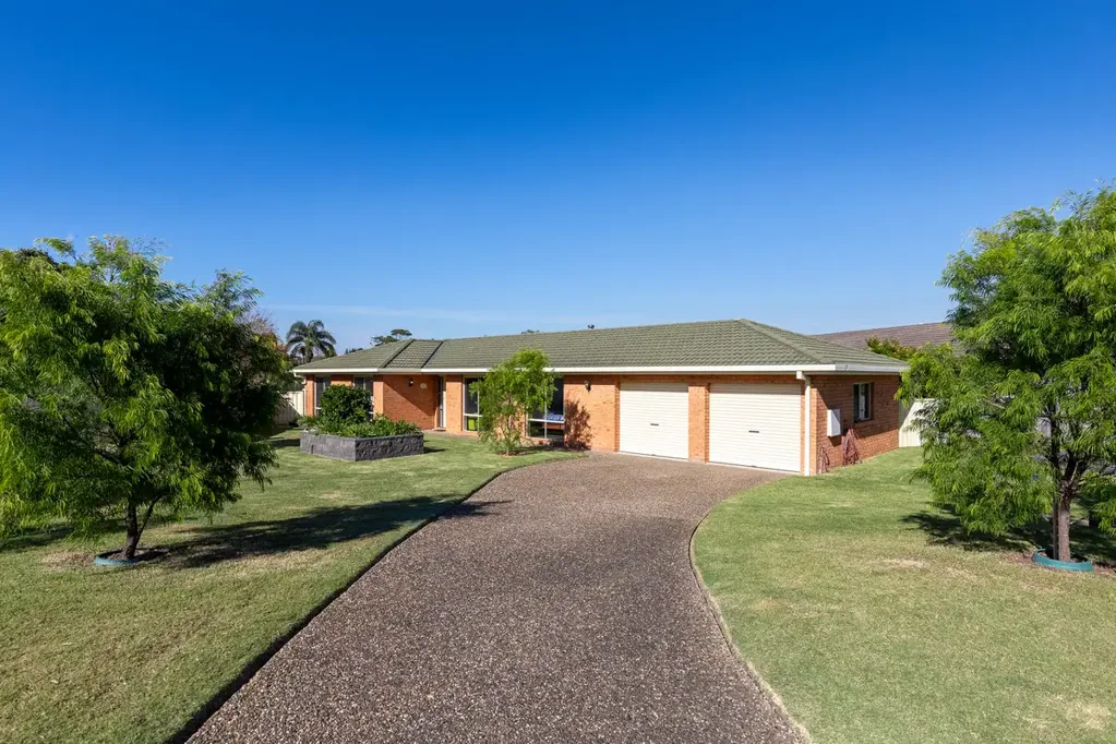 127 Headland Drive, Tura Beach, NSW 2548