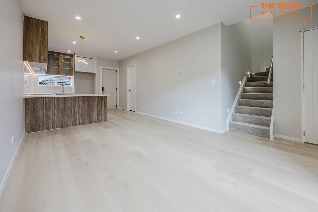 Manurewa 4Moenga New 4-Bedroom Standalone - Road Front!
